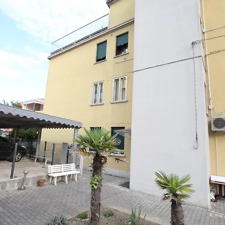 Condominio Mare شقة كاوْرلي